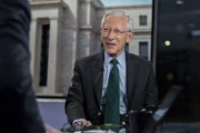 馆陶宏观经济学教授兼实践者Stanley Fisher逝世 曾培养全球多位经济决策者